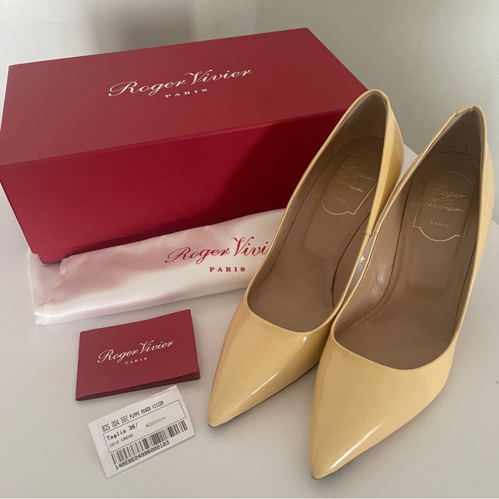 Roger vivier cream color women shoes size 36